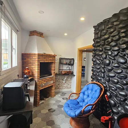 بيت للعطل Casa Daniela *